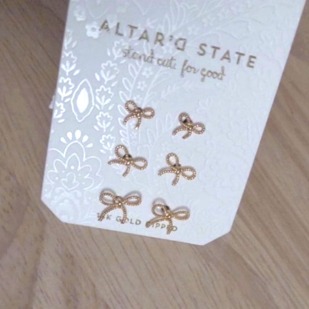Altar'd State Gold Dipped Ribbon Bow Charm y2k Stud Earrings Set Dainty Kawaii
